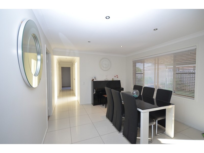 10 Cloverbrook Place, Carina QLD 4152