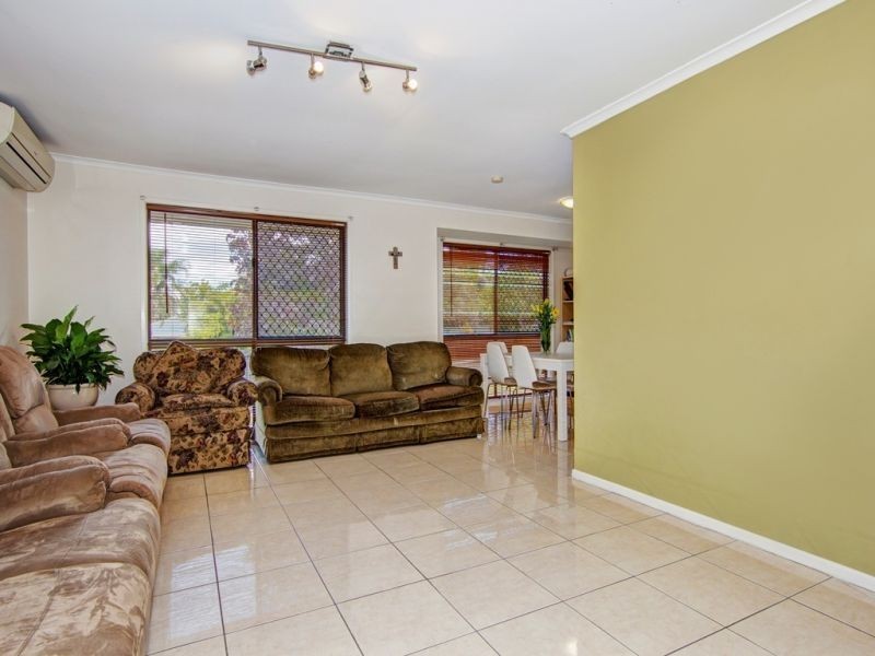 97 Vansittart Rd, Regents Park QLD 4118
