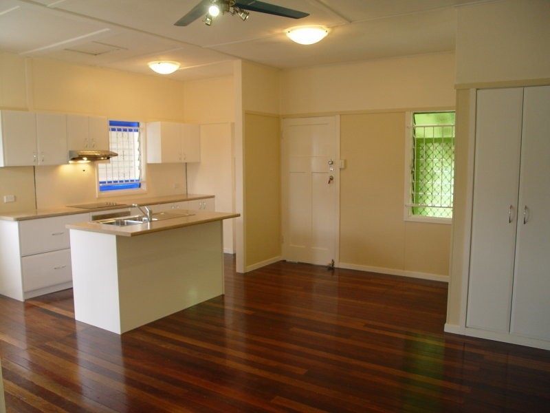 39 Fegen Drive, Moorooka QLD 4105