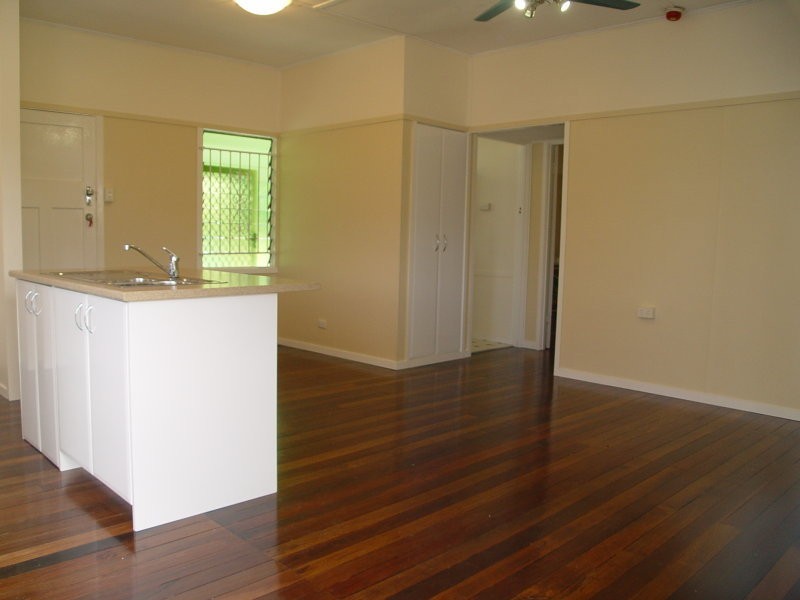 39 Fegen Drive, Moorooka QLD 4105