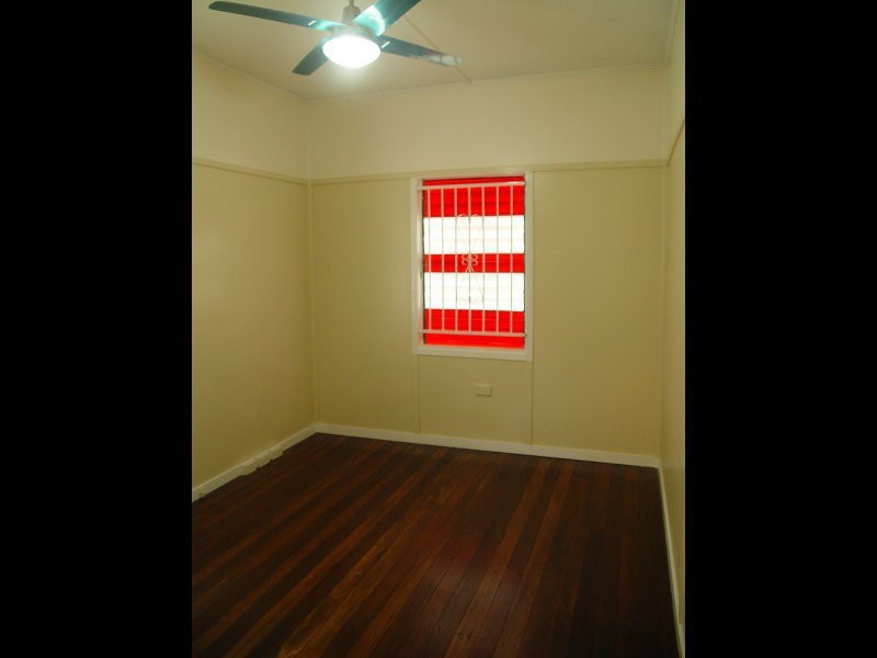 39 Fegen Drive, Moorooka QLD 4105