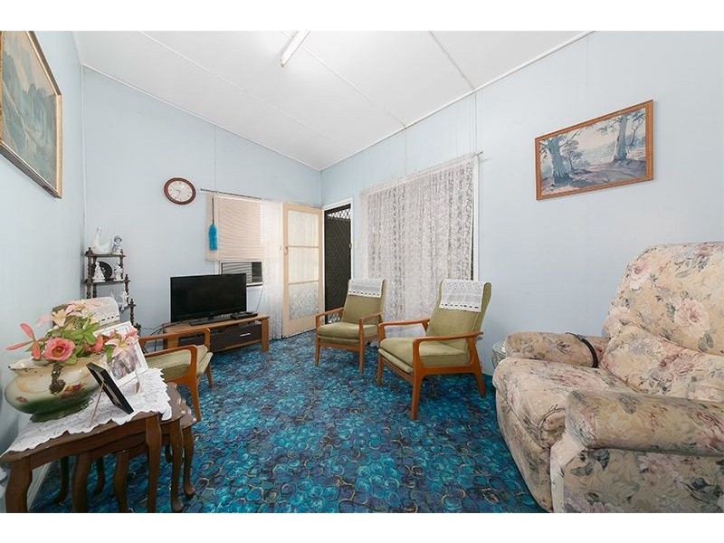 34 Ellis Street, Greenslopes QLD 4120