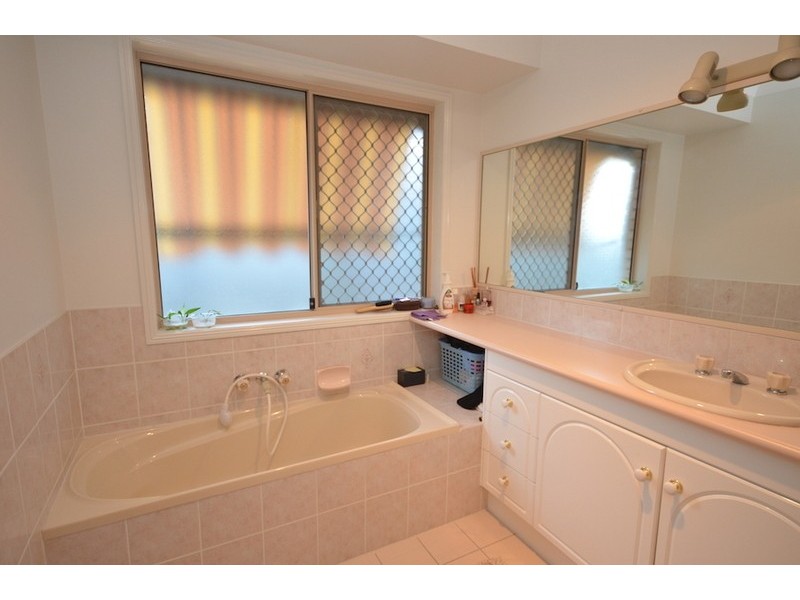 23 Strathairlie Sq, Macgregor QLD 4109