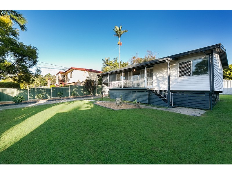 6 Sandra St, Kingston QLD 4114