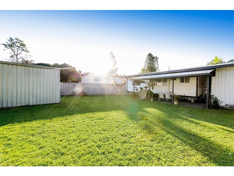 6 Sandra St, Kingston QLD 4114