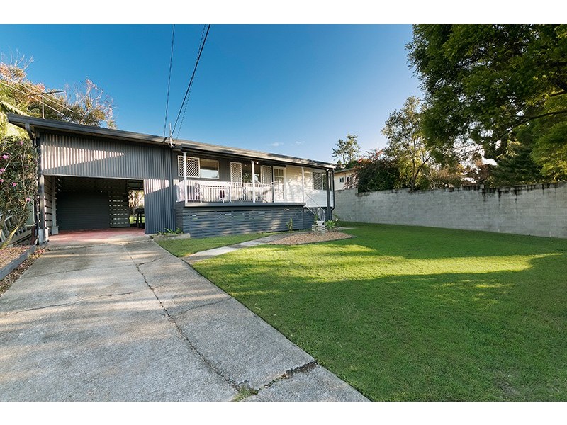 6 Sandra St, Kingston QLD 4114