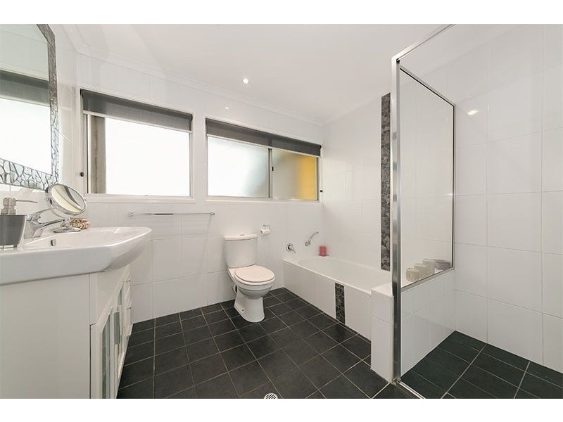 20 Coolong St, Mount Gravatt East QLD 4122