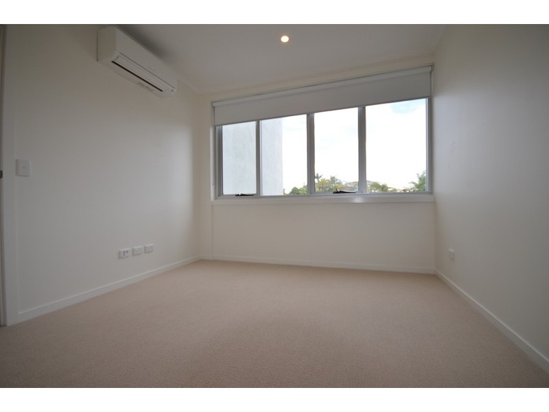 121/986 Wynnum Rd, Cannon Hill QLD 4170