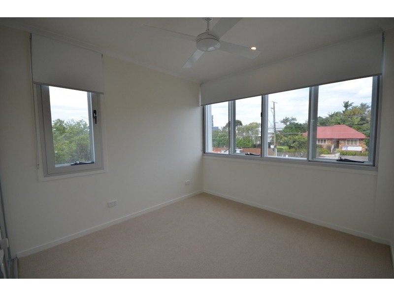 121/986 Wynnum Rd, Cannon Hill QLD 4170