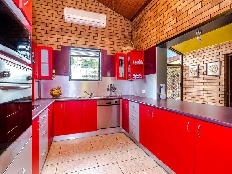 14 Carnoustie St, Macgregor QLD 4109