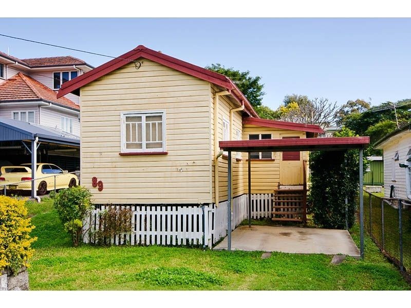 89 Cedar St, Greenslopes QLD 4120