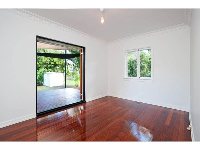 19 Queensway St, Upper Mount Gravatt QLD 4122