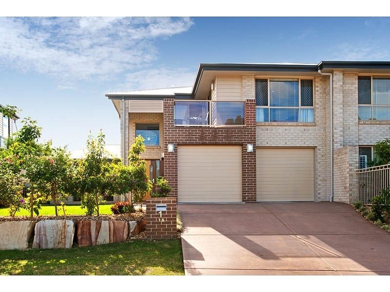 1/16 Long Island Drive, Windaroo QLD 4207