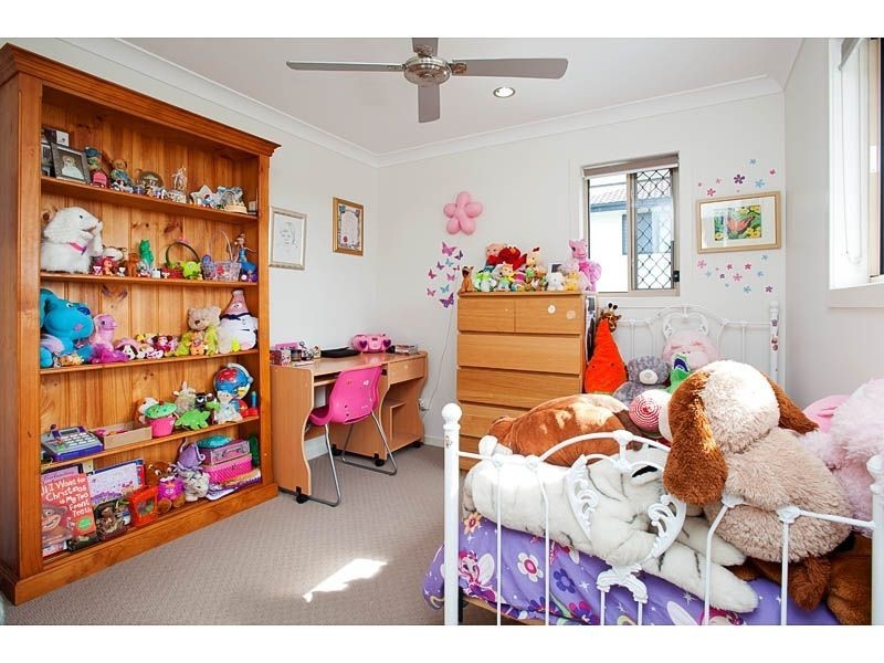 1/16 Long Island Drive, Windaroo QLD 4207
