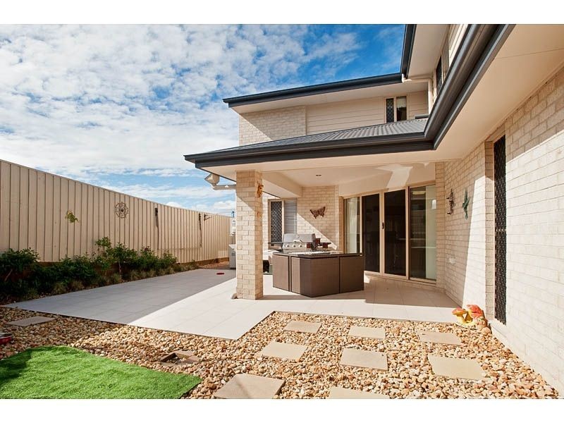 1/16 Long Island Drive, Windaroo QLD 4207