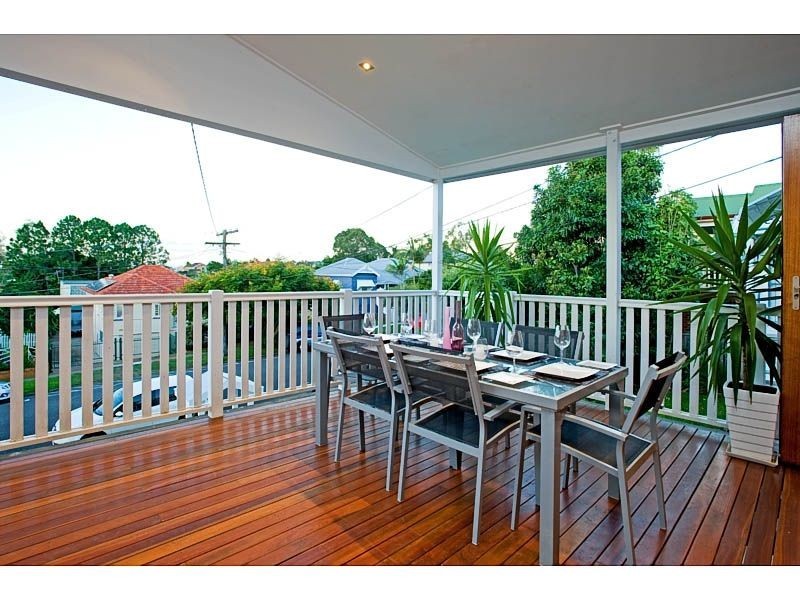 38 HEADFORT ST, Greenslopes QLD 4120