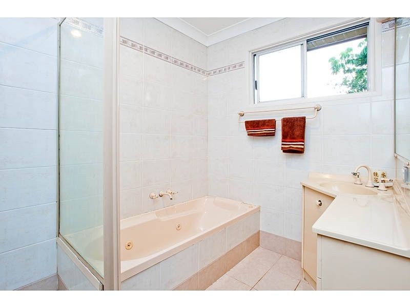 40 Crewe St, Mount Gravatt East QLD 4122