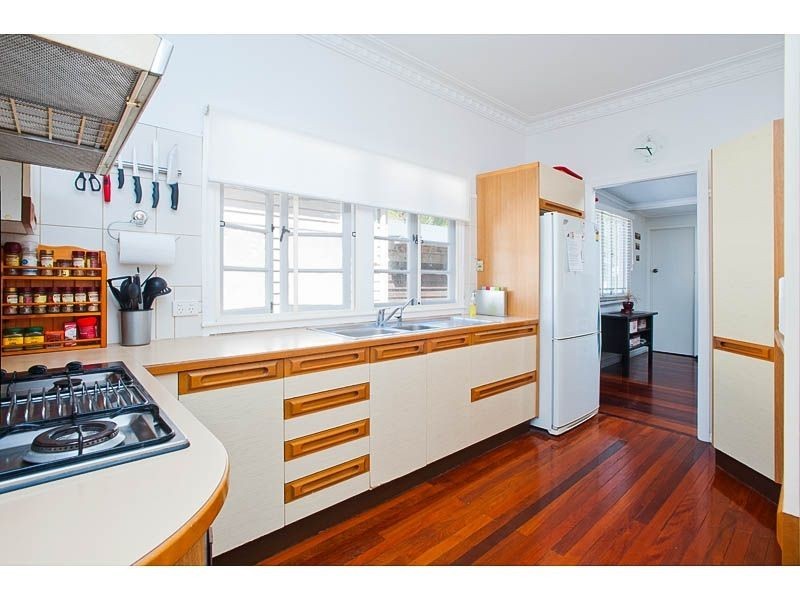 39 Invermore St, Mount Gravatt East QLD 4122