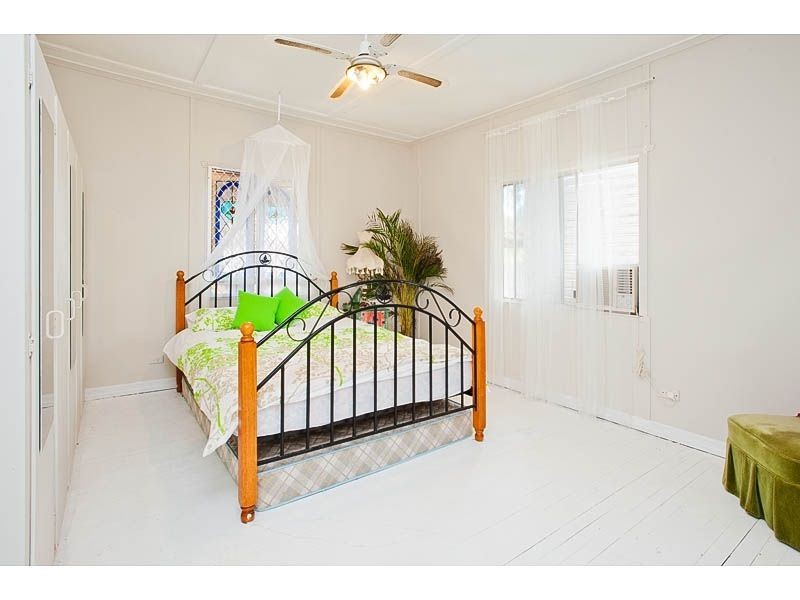 94 Lumley St, Upper Mount Gravatt QLD 4122