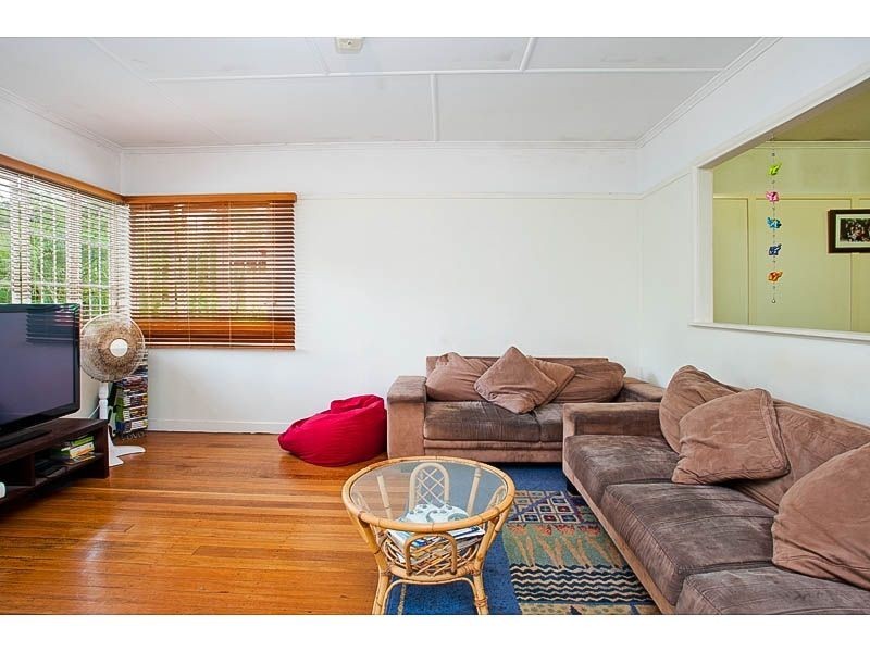 1067 Little Cavendish Rd, Mount Gravatt East QLD 4122