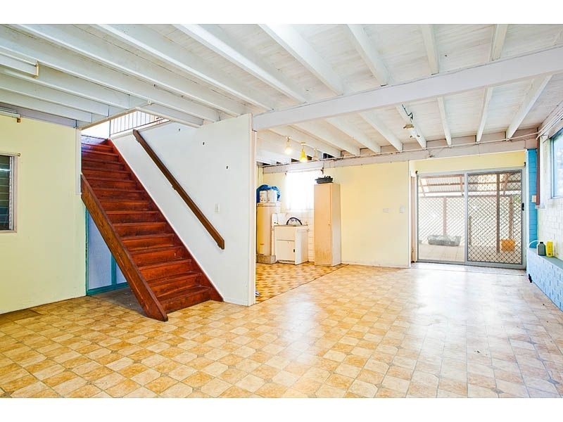 92 Newnham Rd, Mount Gravatt East QLD 4122