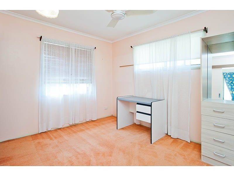 92 Newnham Rd, Mount Gravatt East QLD 4122