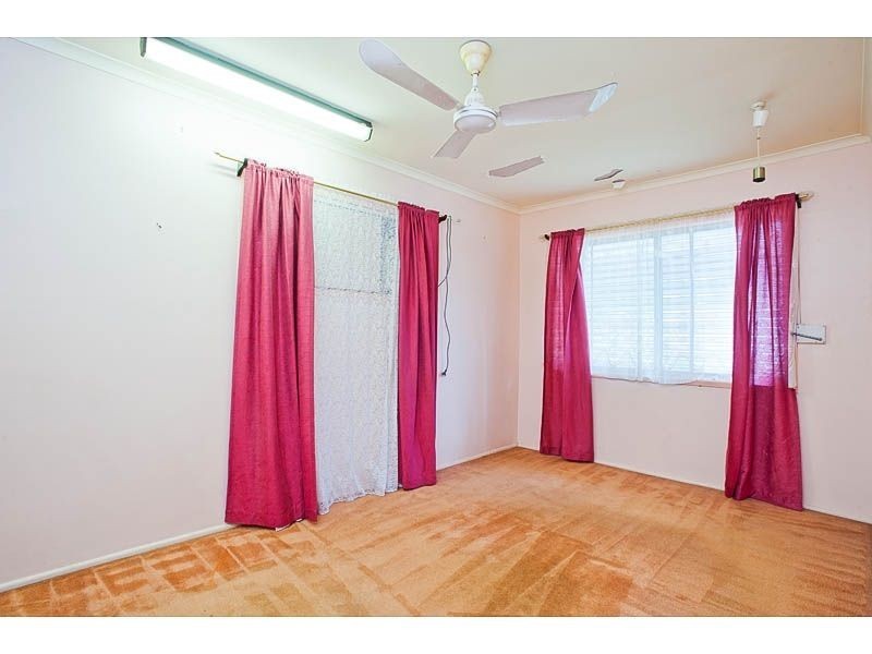 92 Newnham Rd, Mount Gravatt East QLD 4122