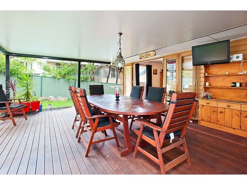 180 Broadwater Rd, Mount Gravatt East QLD 4122