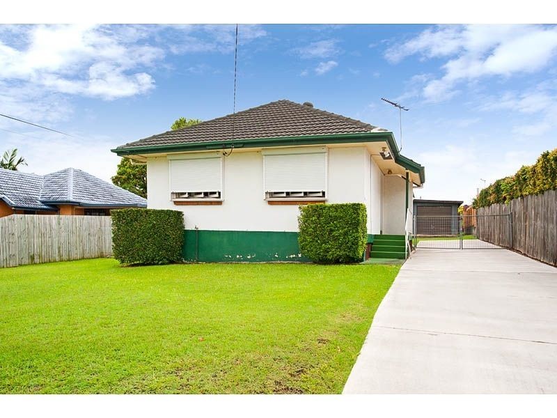 24 Wemvern St, Upper Mount Gravatt QLD 4122