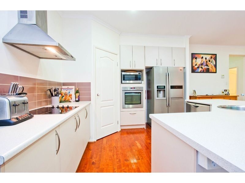 49 Talltrees Cct, Wakerley QLD 4154