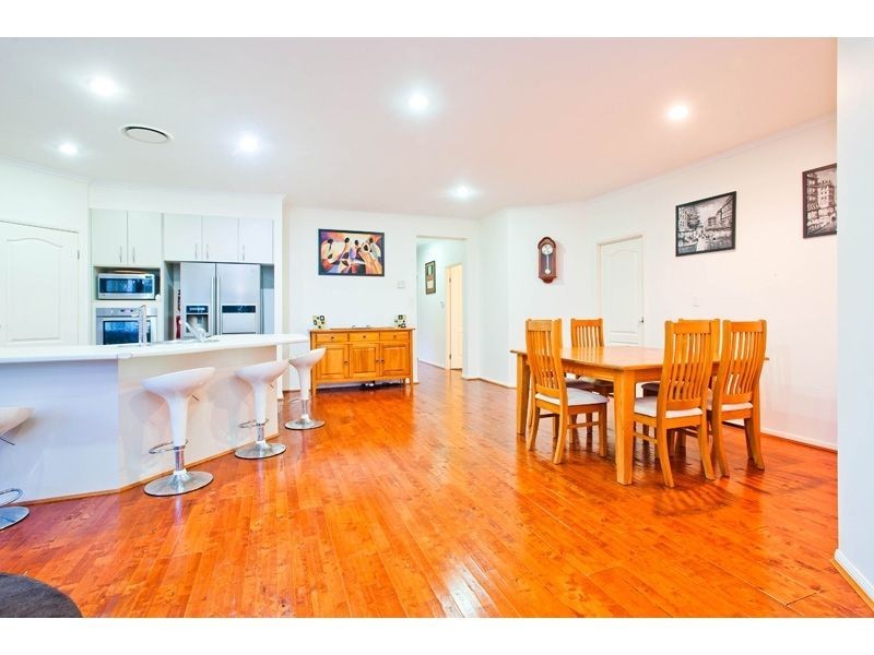 49 Talltrees Cct, Wakerley QLD 4154