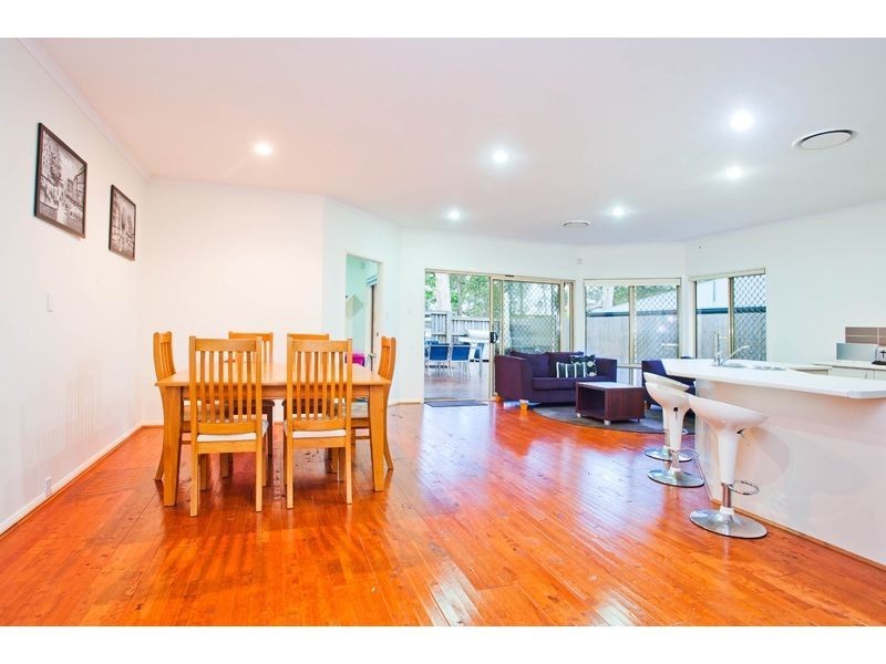 49 Talltrees Cct, Wakerley QLD 4154