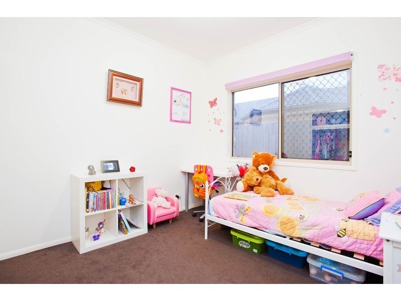 49 Talltrees Cct, Wakerley QLD 4154