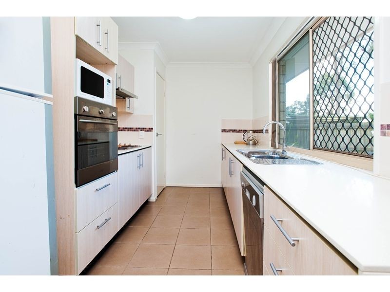 106 Haig Rd, Loganlea QLD 4131