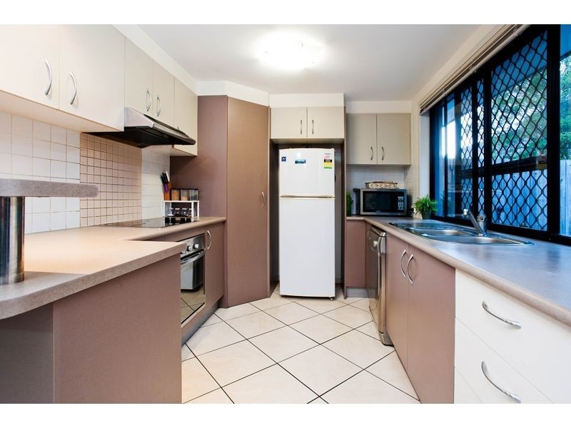 4/12 Mailey St, Mansfield QLD 4122