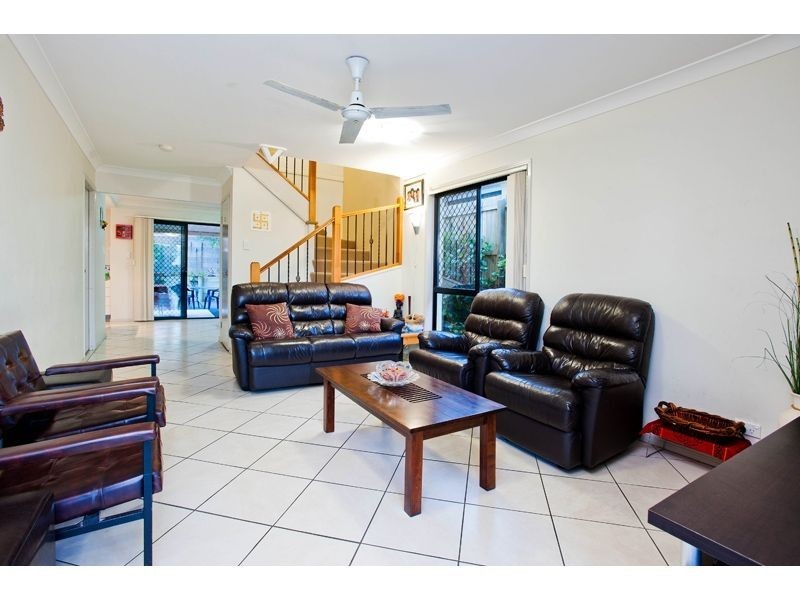 4/12 Mailey St, Mansfield QLD 4122