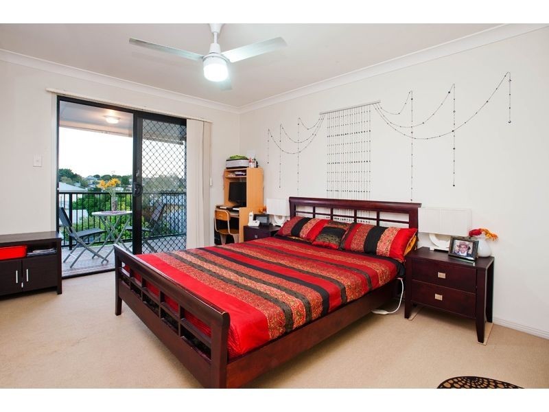 4/12 Mailey St, Mansfield QLD 4122
