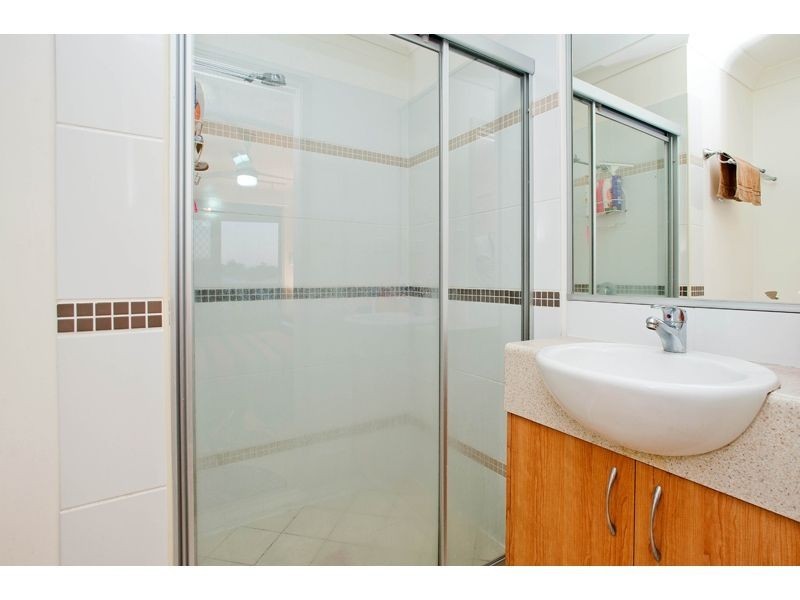 4/12 Mailey St, Mansfield QLD 4122