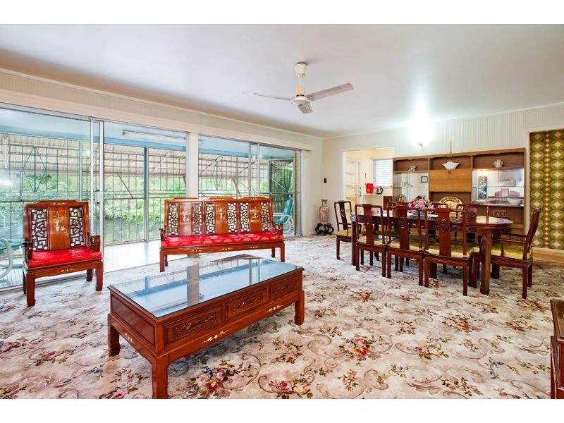 16 Laver St, Macgregor QLD 4109