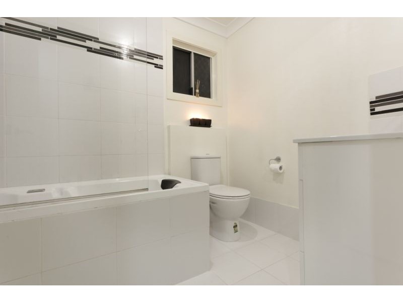 16 Saverin Rd, Eagleby QLD 4207