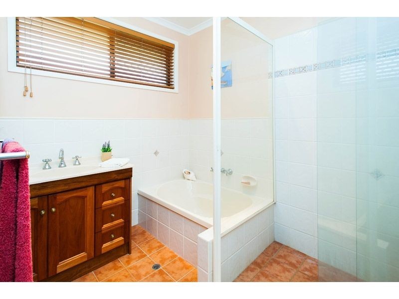 3 Bindi St, Mansfield QLD 4122