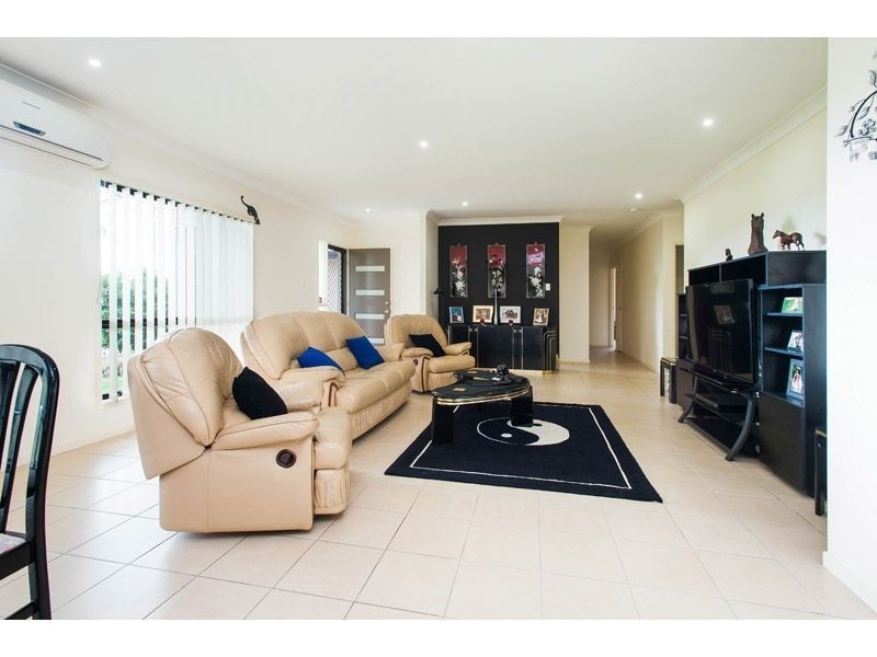 1/8 Auburn Ct, Ormeau QLD 4208