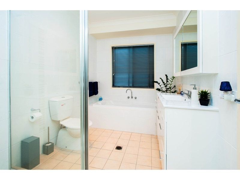 1/8 Auburn Ct, Ormeau QLD 4208