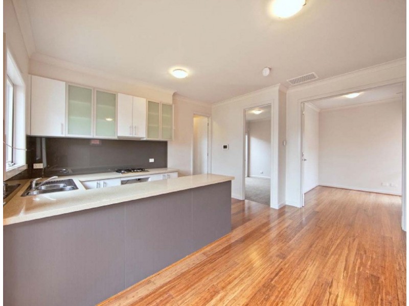 2/39 Kokaribb Road, Carnegie VIC 3163