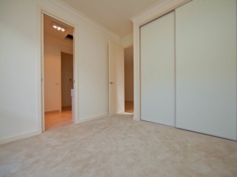 3/8 Beena Avenue, Carnegie VIC 3163