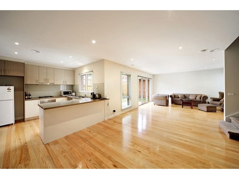 3/42 Golf Links Avenue, Oakleigh VIC 3166