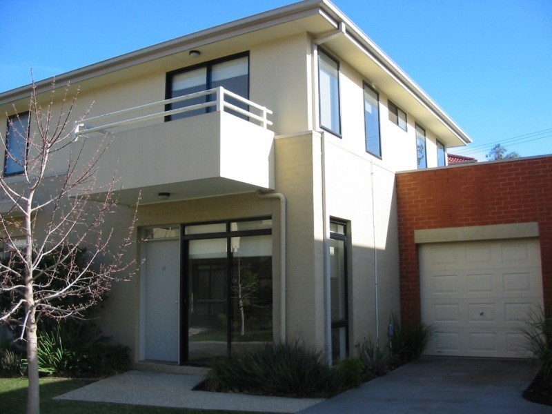 14 Leaf  Court, Clayton VIC 3168