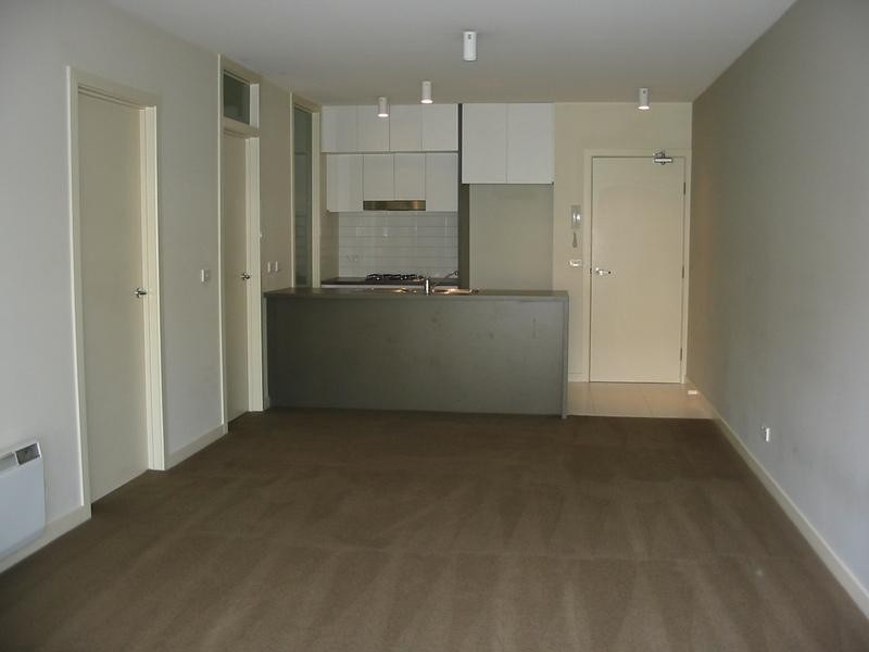 24/2 Monash Green Drive, Clayton VIC 3168