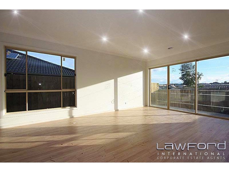 1/34 Casuarina Court, Melton West VIC 3337