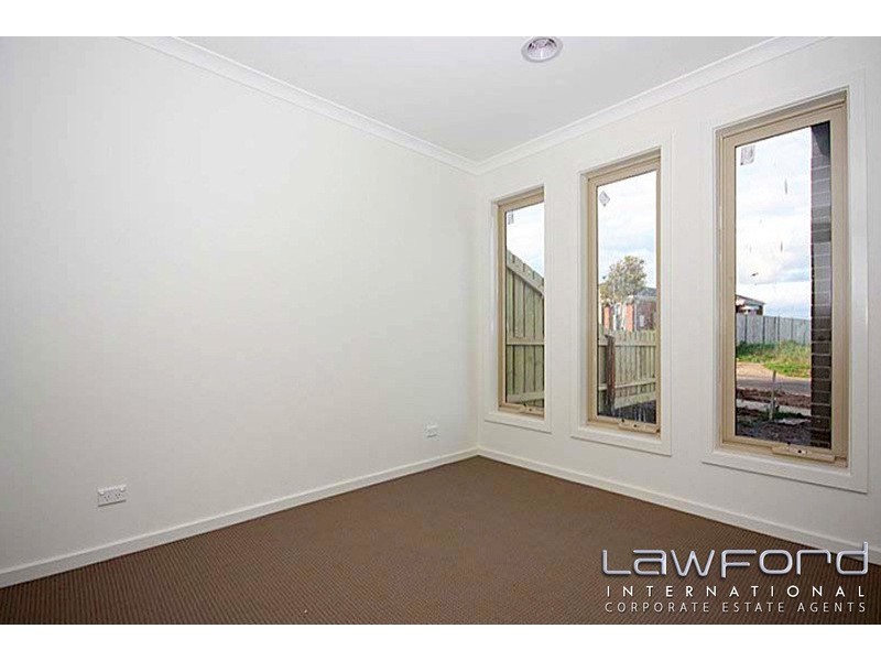 1/34 Casuarina Court, Melton West VIC 3337